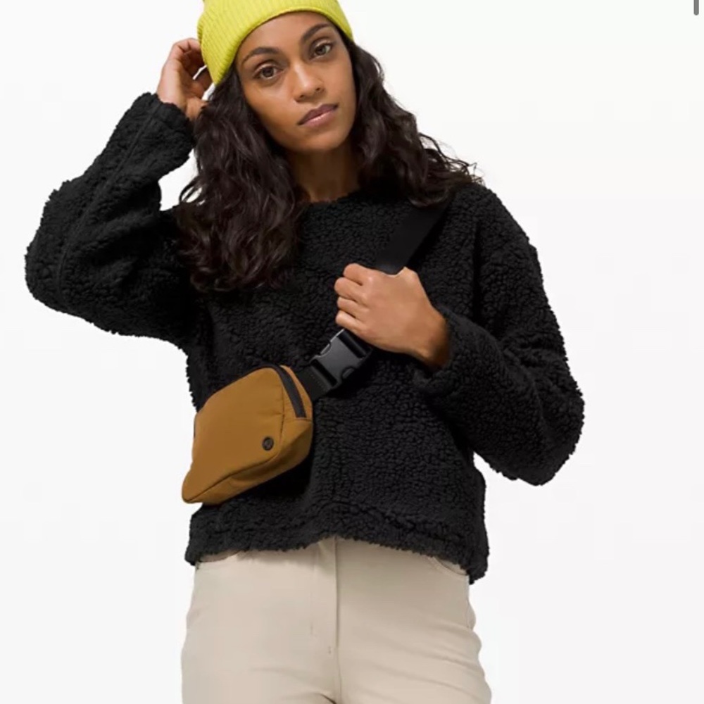 SOLD! super cute lululemon wool black sweatshirt 4